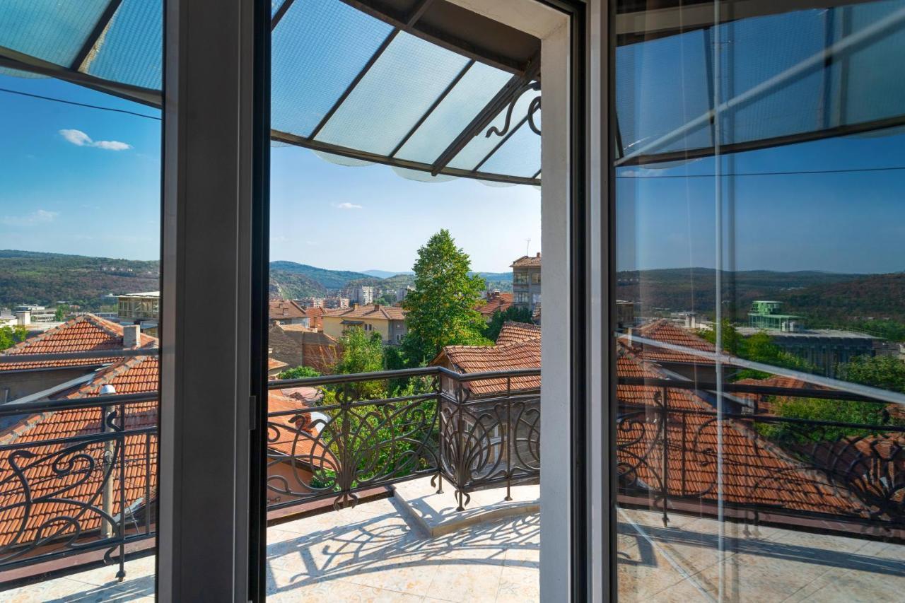 Luxury Private House In City Center ヴェリコ・タルノヴォ エクステリア 写真