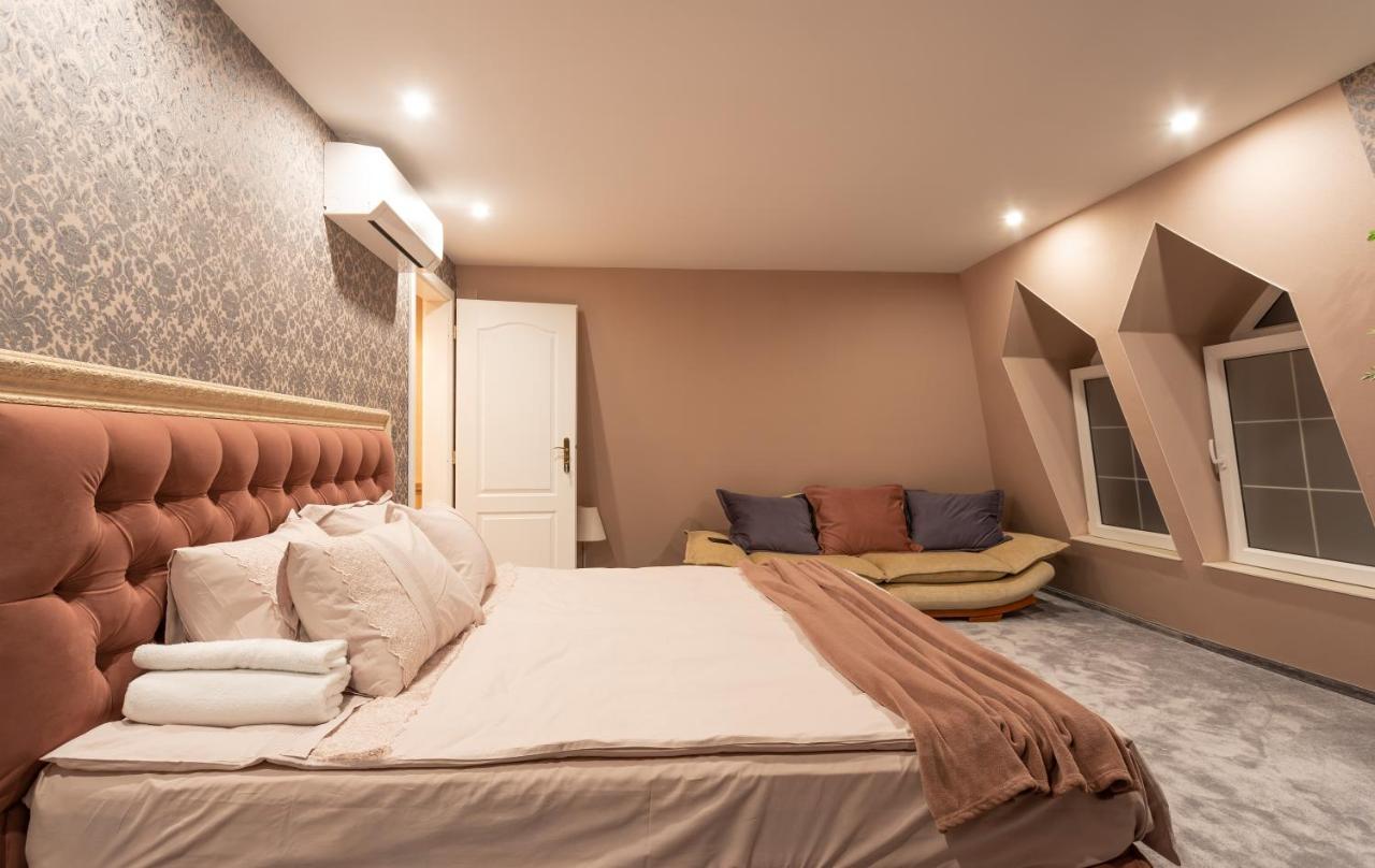 Luxury Private House In City Center ヴェリコ・タルノヴォ エクステリア 写真